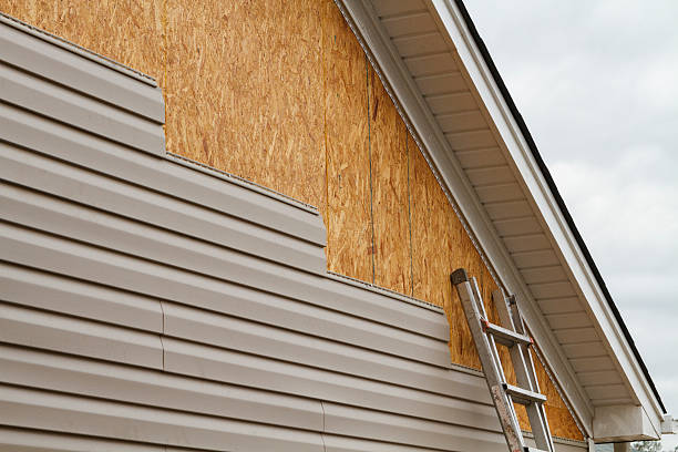 Professional Siding Inspection technician working in Grantham, PA